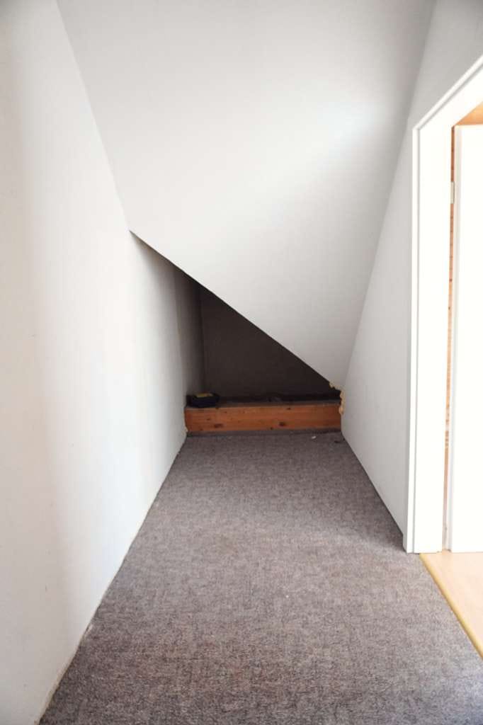 Immobilie in Jettingen-Scheppach - Helle 4-Zimmer-DG Wohnung in ruhiger Lage! - Bild 1