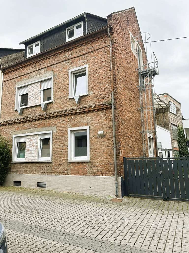 Immobilie in Villmar - Kleines Einfamilienhaus zwischen Limburg und Bad Camberg in Villmar - Bild 2