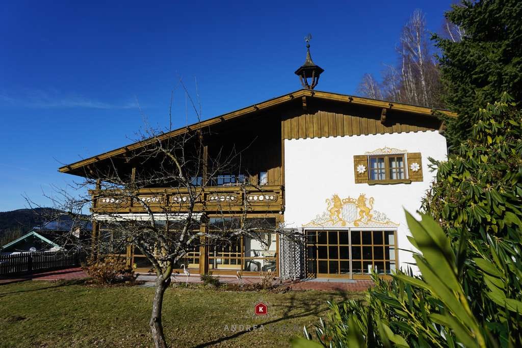 Immobilie in Bodenmais - *Bodenmais* Landhaus in atemberaubender Aussichtslage, mit Wellnessbereich, Wintergarten uvm. - Bild 1