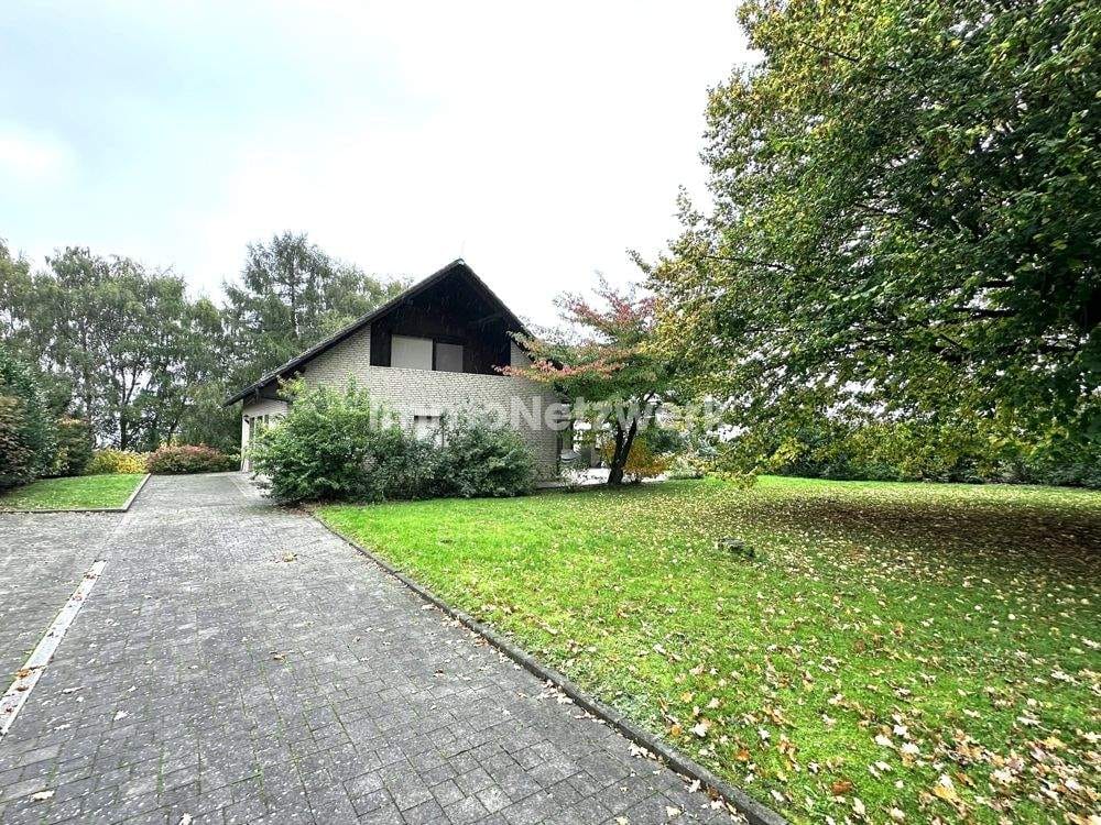 Immobilie in Scheden - Großzügiges Einfamilienhaus mit Einliegerwohnung und großem Grundstück - Bild 1