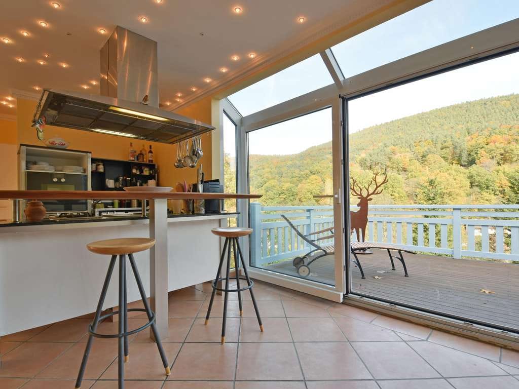 Immobilie in Weilbach - Ihr Wohlfühlnest mit Panoramablick in Weilbach  – auch als Hauptwohnsitz - Bild 2