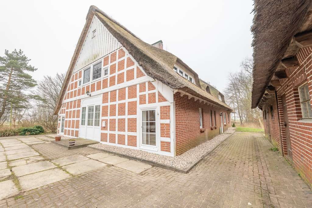 Immobilie in Hemmoor - Historisches Reetdach-Haus mit 4 Einheiten und ca. 6,71 % Rendite - Bild 4