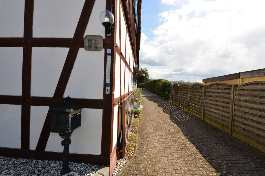 Immobilie in Mönkebude - Wohnhaus und Ferienhaus  im Fischerdorf Mönkebude - Bild 4