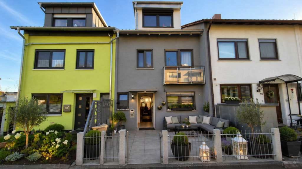 Immobilie in Großbettlingen - Modernes Wohnambiente! Attraktives Reihenmittelhaus in ruhiger Wohnlage! - Bild 1