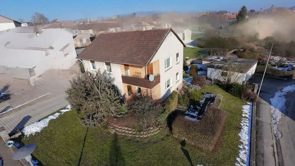 Immobilie in Bad Neustadt an der Saale - Traumlage mit Potenzial in der westlichen Aussenstadt - Bild 0