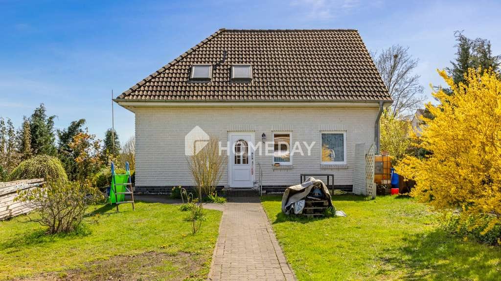 Immobilie in Grevesmühlen - Ihr Zuhause mit Perspektive: Wohnen für Gewerbetreibende auf großzügigem Grundstück - Bild 3