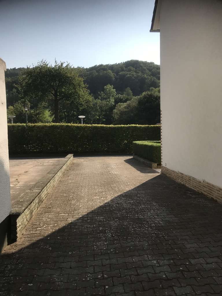 Immobilie in Ringgau - Reichlich Entfaltungsmöglichkeit: 1-2 Familienhaus mit Gewerbefläche, u. Nebengebäude mit viel Platz - Bild 2
