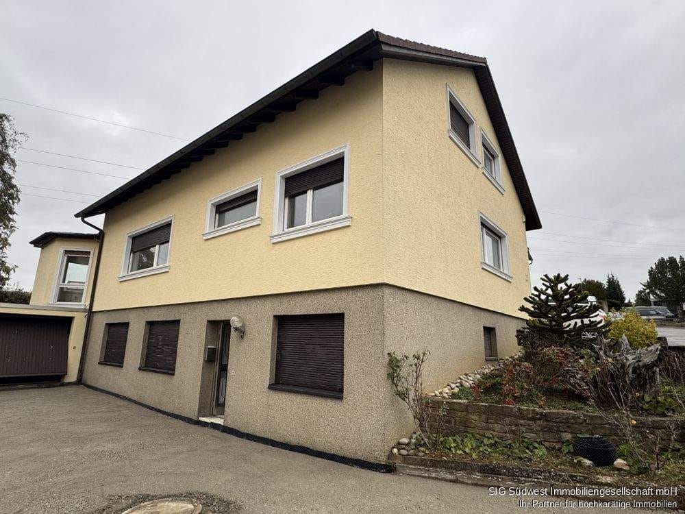 Immobilie in Remchingen - Exklusives Mehrfamilienhaus in Top-Höhenlage von Remchingen - Ruhe, Luxus & drei perfekte Wohneinheiten - Bild 1
