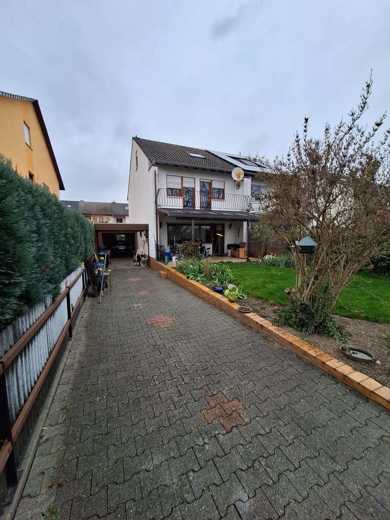 Immobilie in Altrip - Großes Einfamilienhaus in Altrip - Bild 0