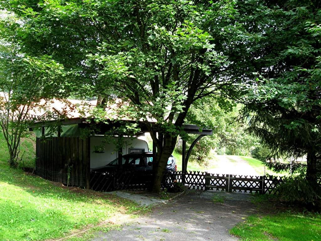 Immobilie in Willingen (Upland) - Charmantes Wohnhaus im Schweizer Chalet Stil und parkähnlichem Grundstück im Raum Willingen - Bild 2