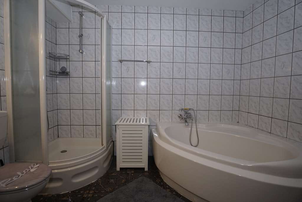 Immobilie in Gaugrehweiler - Zwei Doppelhaushälten, eines zum sanieren. - Bild 3