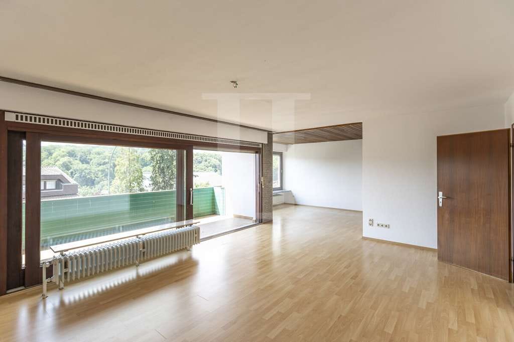Immobilie in Mühlacker - Dreifamilienhaus in schöner Lage von Enzberg - Bild 2
