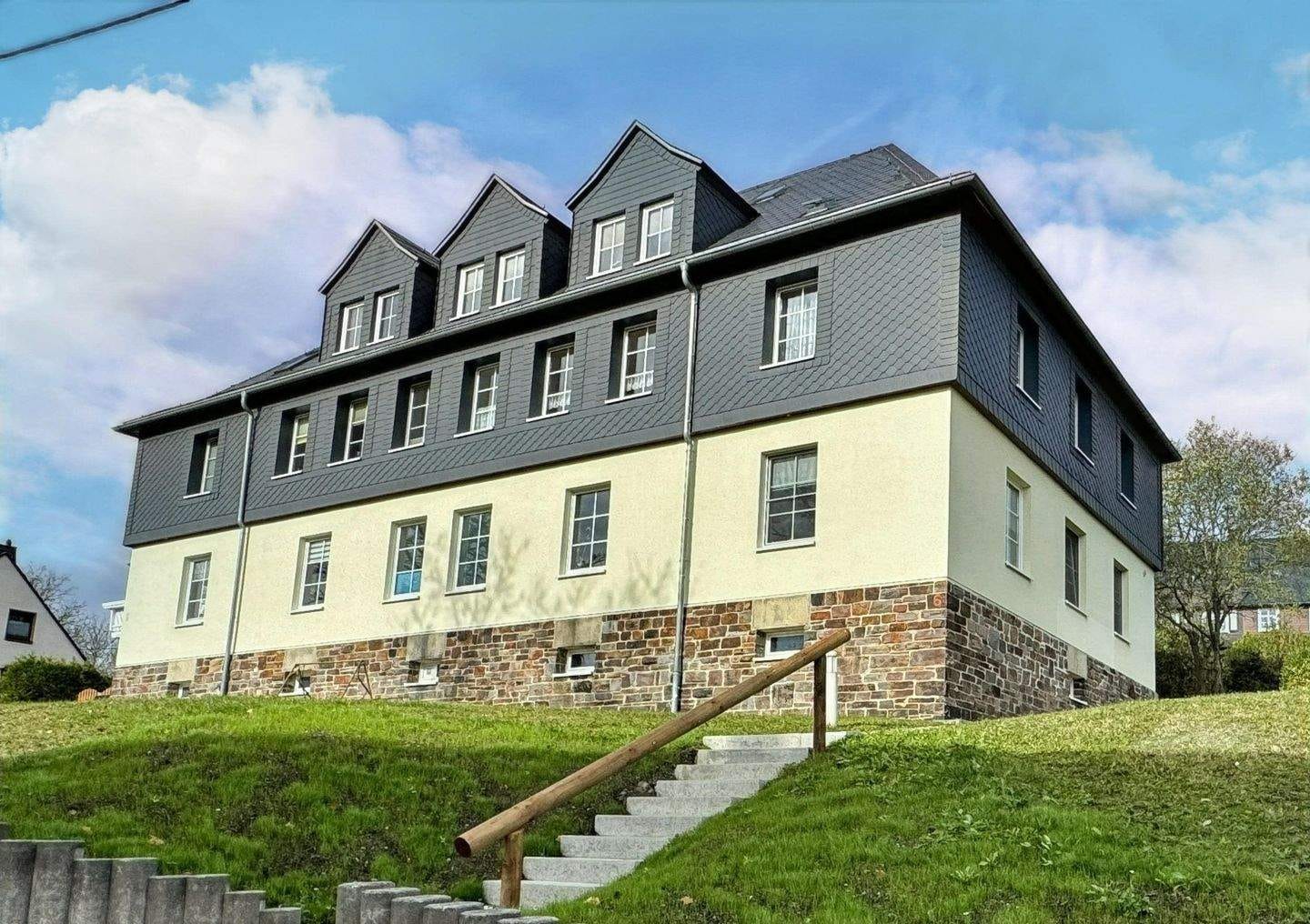 Immobilie in Klingenthal - Helle 4-Raum-Wohnung in beliebter Urlaubsregion- Ihr perfekter Rückzugsort - Bild 0
