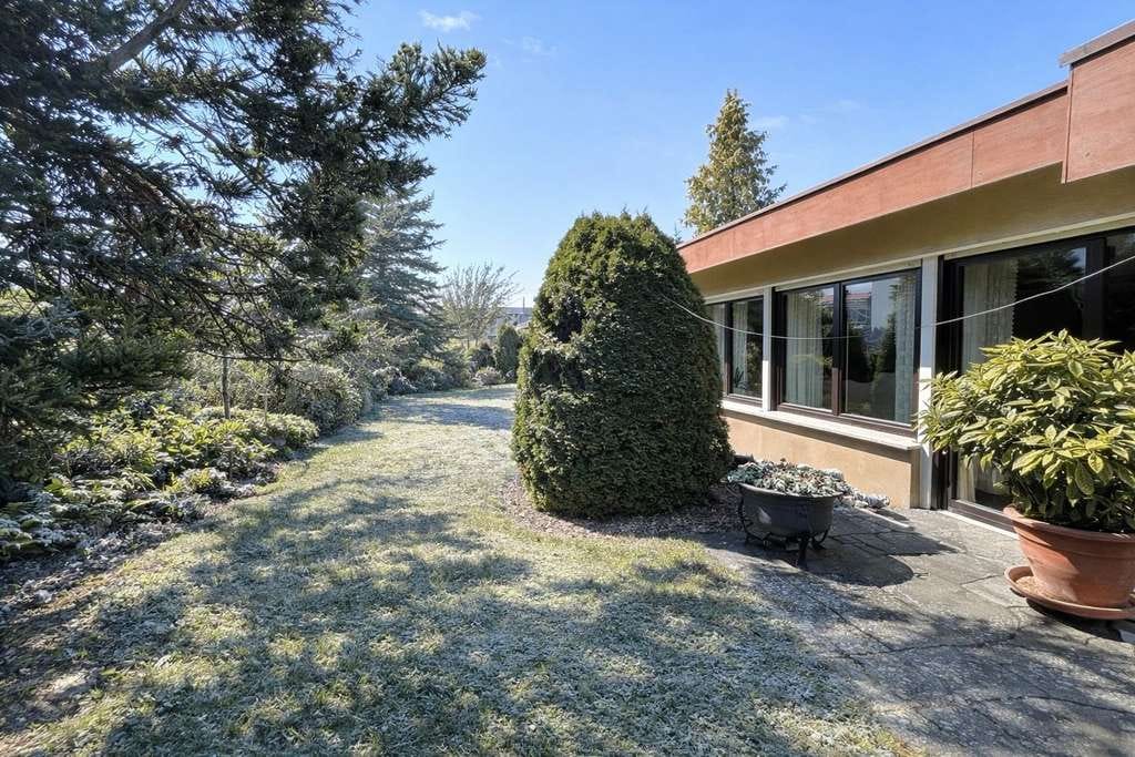 Immobilie in Dettingen unter Teck - Freistehendes Einfamilienhaus mit großem Garten - Bild 3