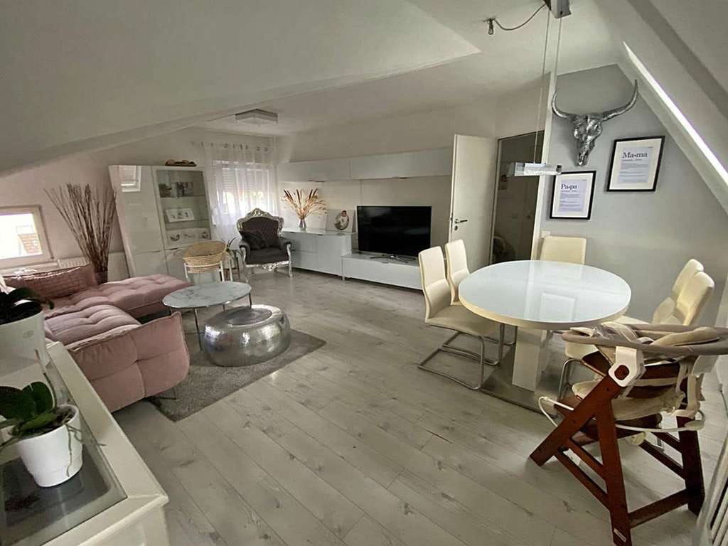 Immobilie in Markgröningen - Ideale Paarwohnung: 3 Zimmer DG Wohnung mit Balkon in Markgröningen - Bild 0