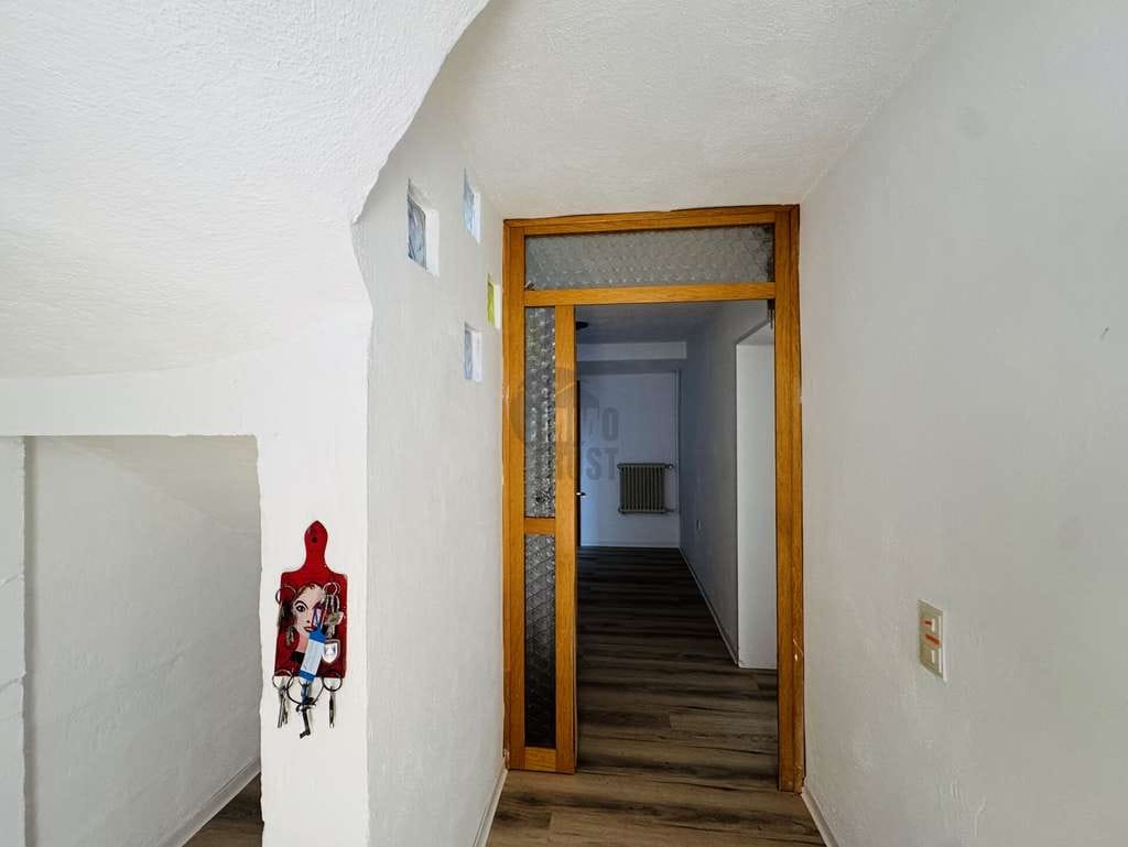 Immobilie in Gründau - Zweifamilienhaus mit Einliegerwohnung, 11 Zimmern & 939 m² Grundstück in Gründau - Bild 1