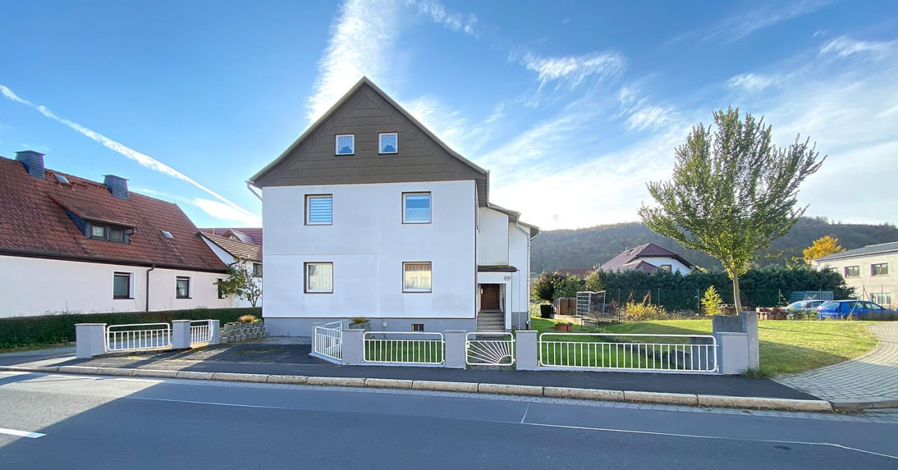 Immobilie in Meiningen - Großes Haus auf großem Grundstück mit großem Potential - Bild 0