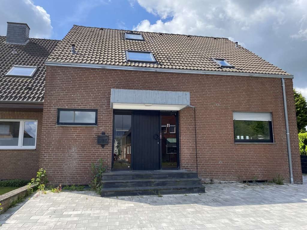 Immobilie in Dormagen - Doppelhaushälfte mit Garage und Pkw-Stellplatz in Dormagen - Bild 3
