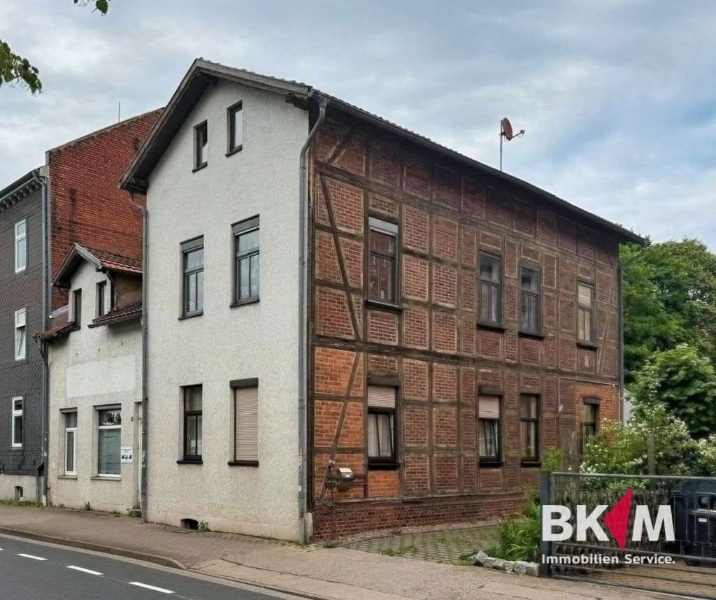 Immobilie in Eisenach - Wohnen mit Raum, Charakter und einer besonderen Struktur - Bild 0