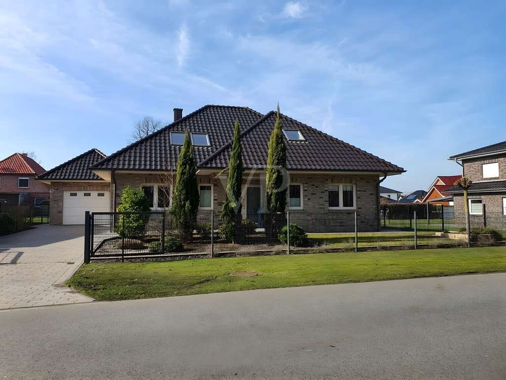 Immobilie in Herzlake - Stilvoll wohnen mit Freiraum – exklusives Einfamilienhaus mit Studio und dem besonderem Wohngefühl - Bild 0