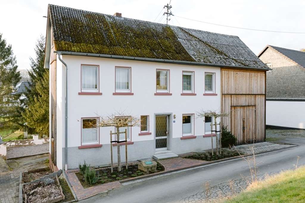 Immobilie in Sörth - Ländlich, ruhig & nicht nur für Handwerker ein Traum - Bild 0