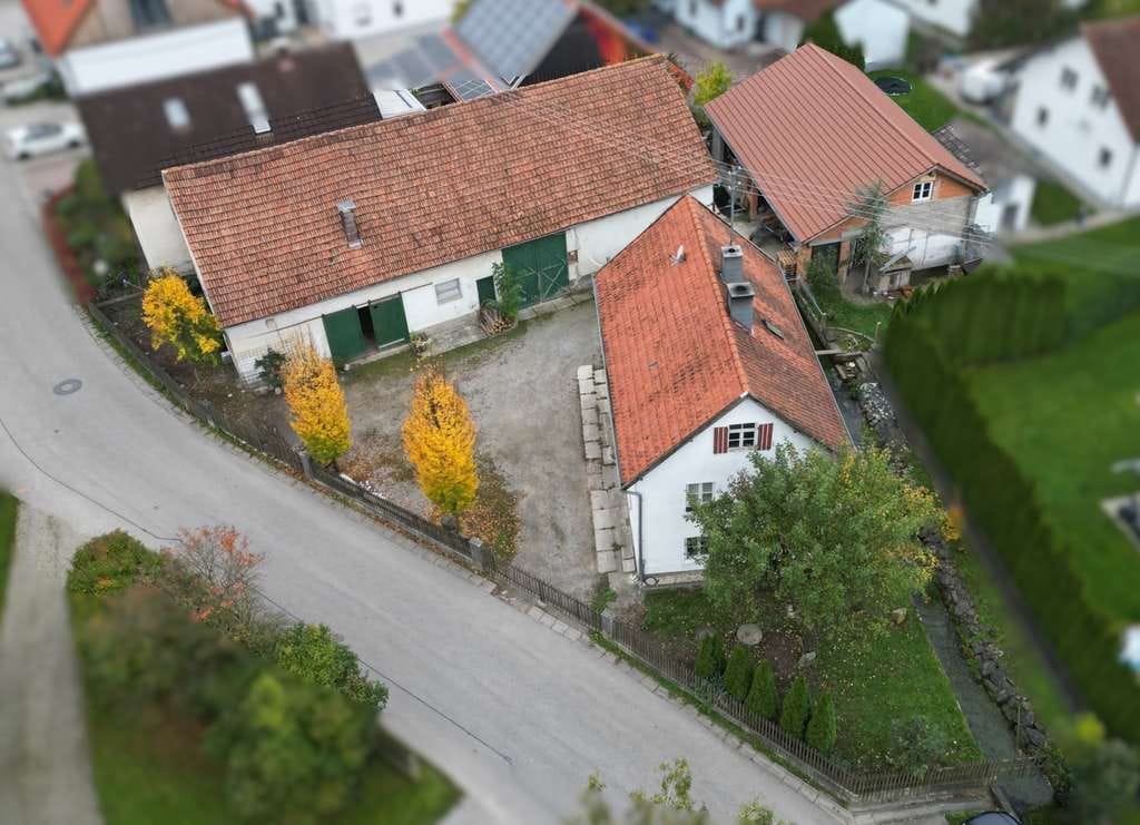Immobilie in Scheuring - Raum für Träume und Tatkraft - Erwecken Sie dieses Bauernhaus in Scheuring zu neuem Leben - Bild 0