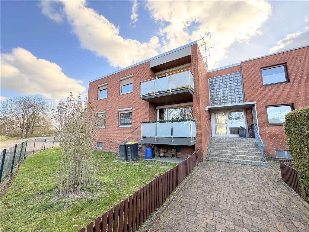Immobilie in Baddeckenstedt - Mietjuwel mit Gartenidylle – 4-Zimmer-Wohnung in Baddeckenstedt - Bild 0