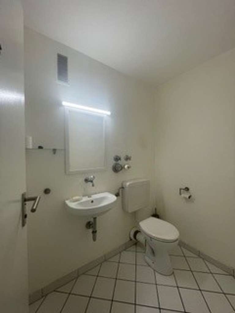 Immobilie in Linkenheim-Hochstetten - Attraktive 3-Zimmer-Wohnung mit großem Balkon und Stellplatz - leer stehend - Bild 4