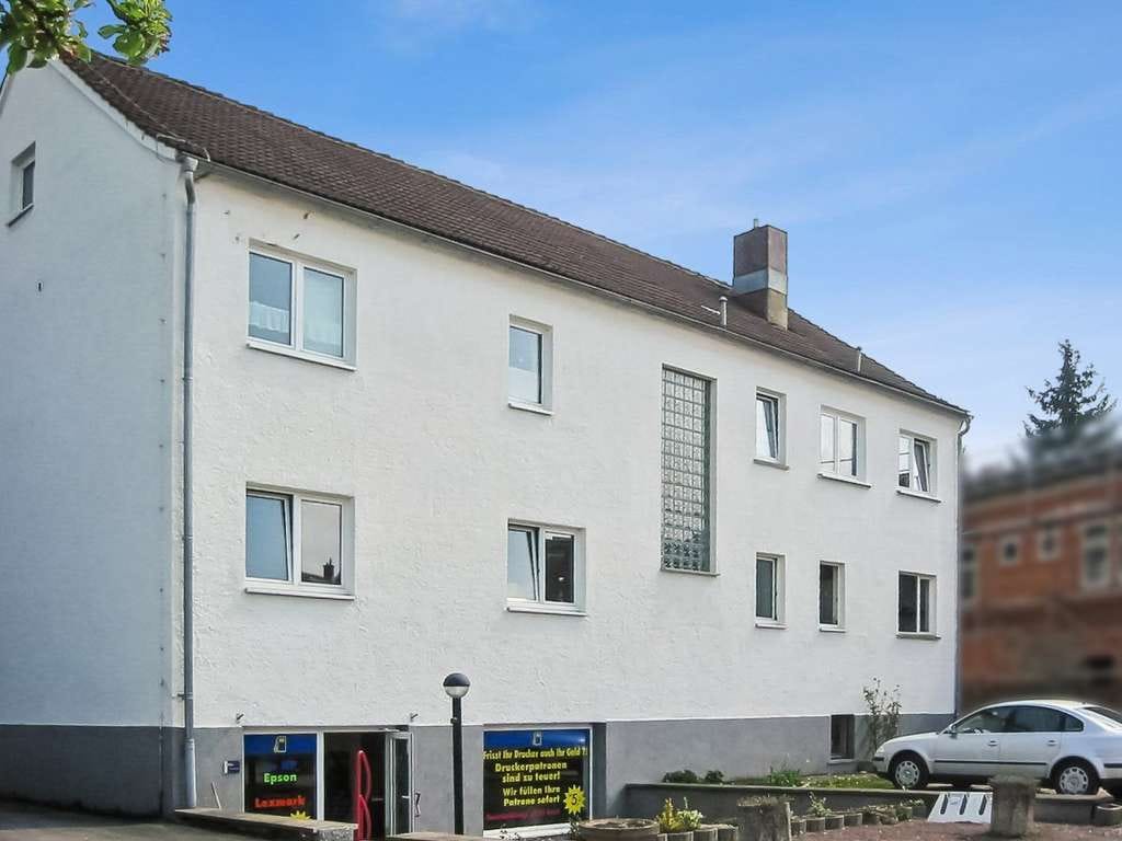 Immobilie in Eisfeld - Vollvermietetes Mehrfamilienhaus mit 4 Wohneinheiten und einer Gewerbeeinheit in Eisfeld - Bild 2