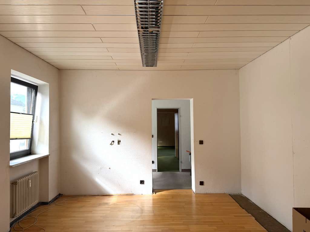 Immobilie in Sonthofen - Renovierungsbedürftige 5-Zimmer-Wohnung in zentrumsnaher Lage von Sonthofen - Bild 4