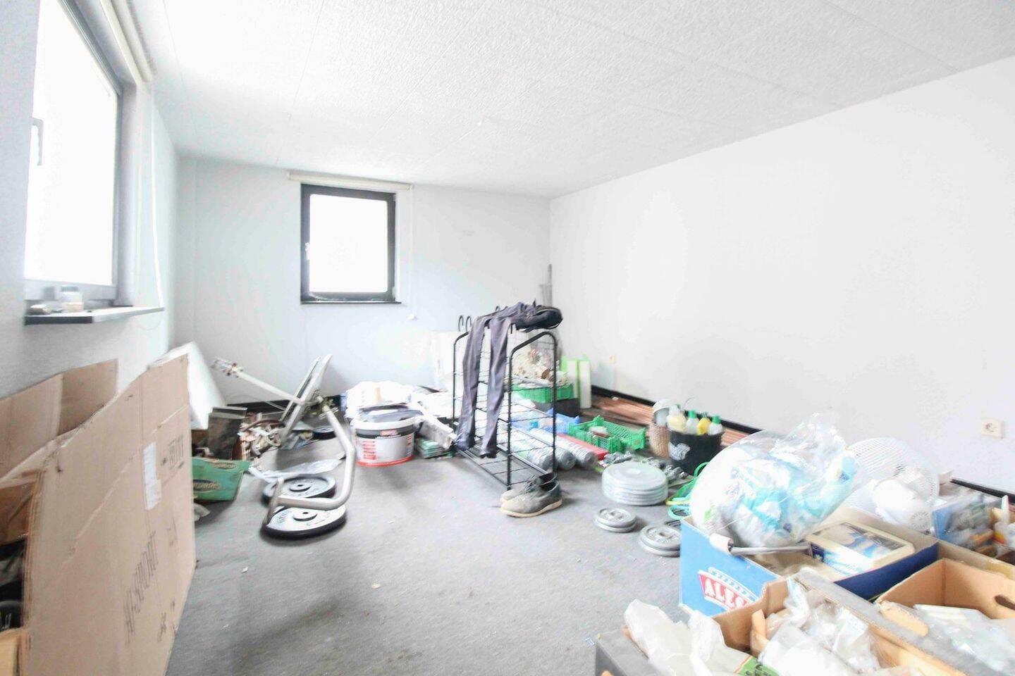 Immobilie in Eppstein - Chance für Neubau: Sanierungs- oder Abrissobjekt in Eppstein-Ehlhalten mit tollem Hof - Bild 1
