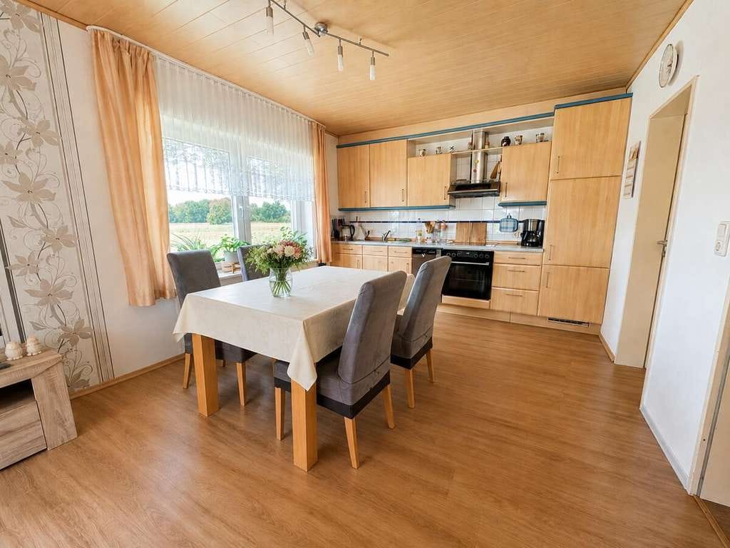 Immobilie in Ihlow - Wohnen im Grünen: Familienfreundliches Einfamilienhaus mit Garage - Bild 3