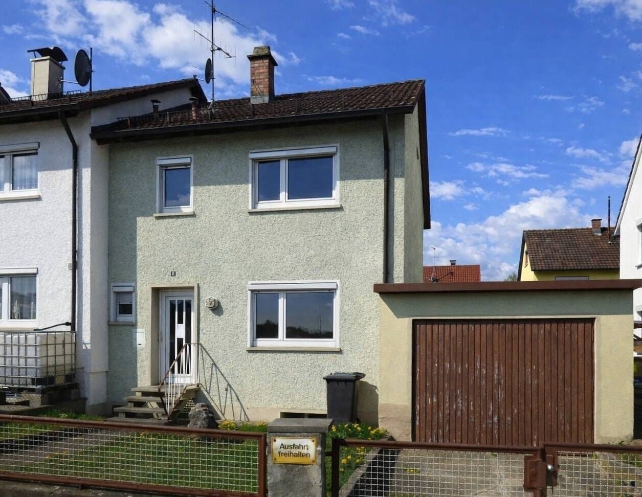Immobilie in Giengen an der Brenz - Reihenendhaus mit Potenzial: Gestalten Sie Ihr neues Zuhause - Bild 1