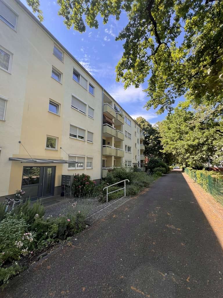 Immobilie in Staufen im Breisgau - Attraktive 3-Zimmer-Wohnung mit zwei Balkonen und idealer Lage! - Bild 3