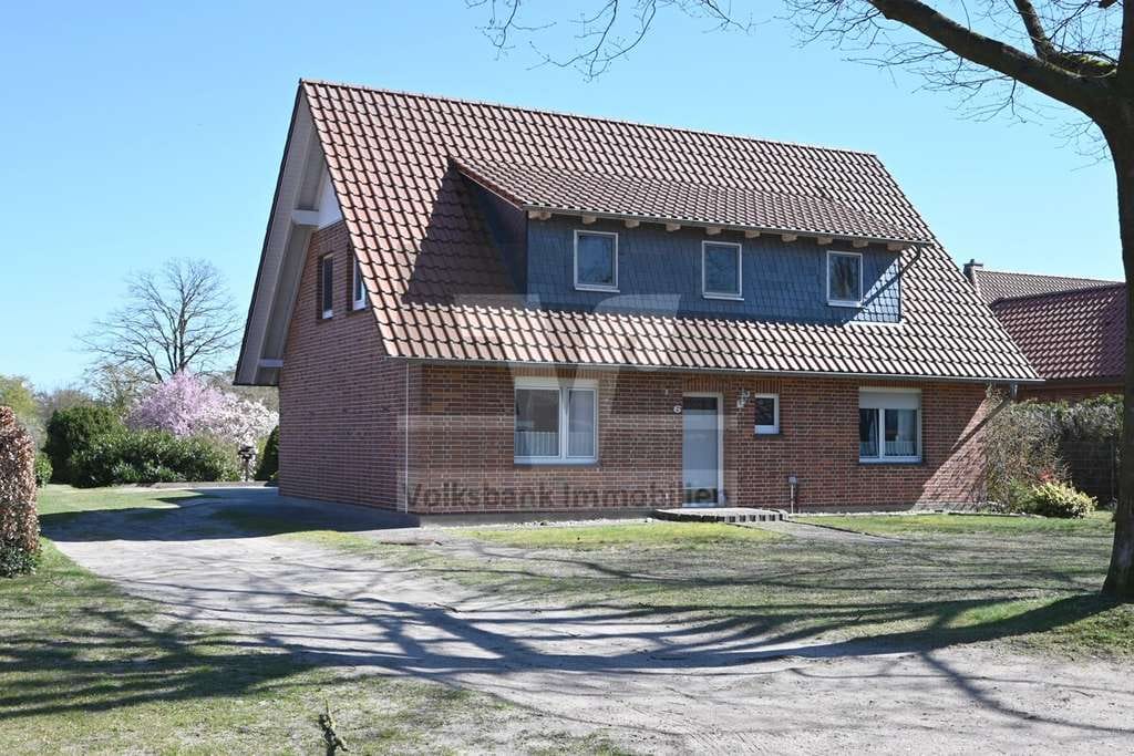 Immobilie in Langlingen - ++ Junges, gepflegtes Zweifamilienhaus in ländlicher Lage ++ - Bild 0