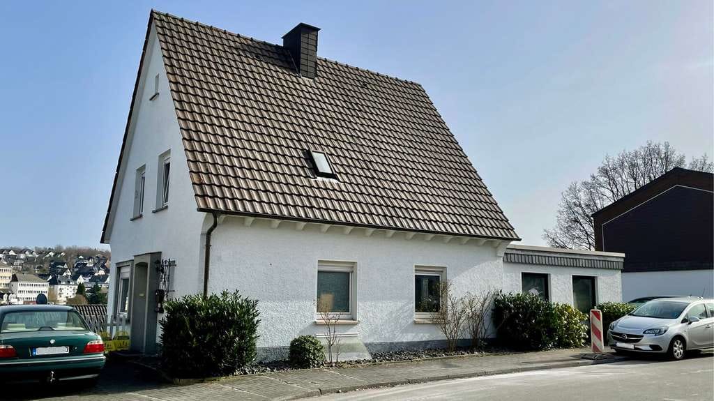 Immobilie in Olpe - Einfamilienhaus zentrumsnah - Bild 0