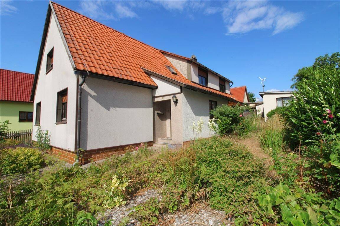 Immobilie in Themar - Geräumiges Haus mit Ausbaupotenzial in ländlicher Ruhe - Bild 2