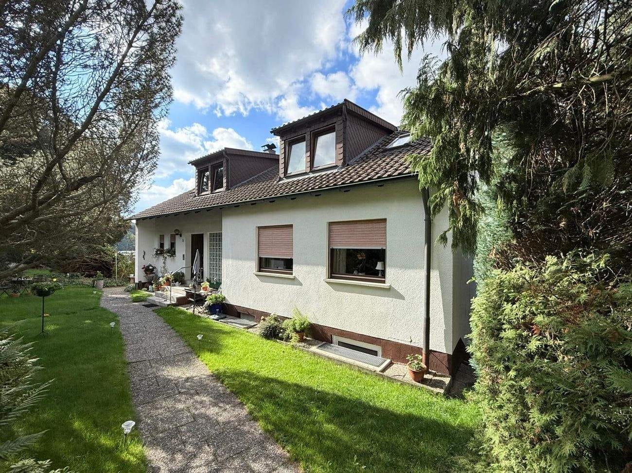 Immobilie in Kulmbach - Mehrfamilienhaus am Fuße der Plassenburg - Wohnen mit Weitblick - Bild 1