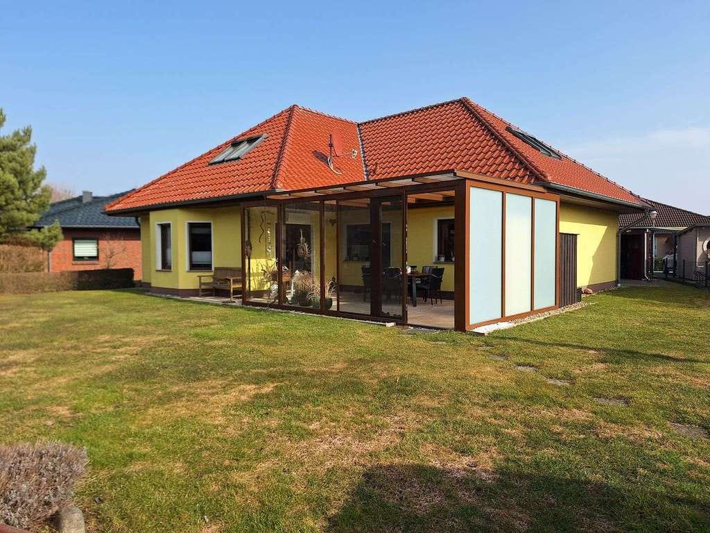 Immobilie in Grimmen - Gepflegt, großzügig, super ausgestattet -  Bungalow in Grimmen - Bild 3