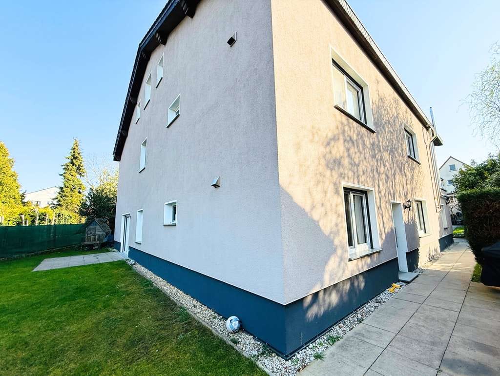 Immobilie in Erzhausen - EIN HAUS VOLLER MÖGLICHKEITEN: Großzügiges Wohnen, vermietete WHG, Garten, eigene Einfahrt & mehr - Bild 0