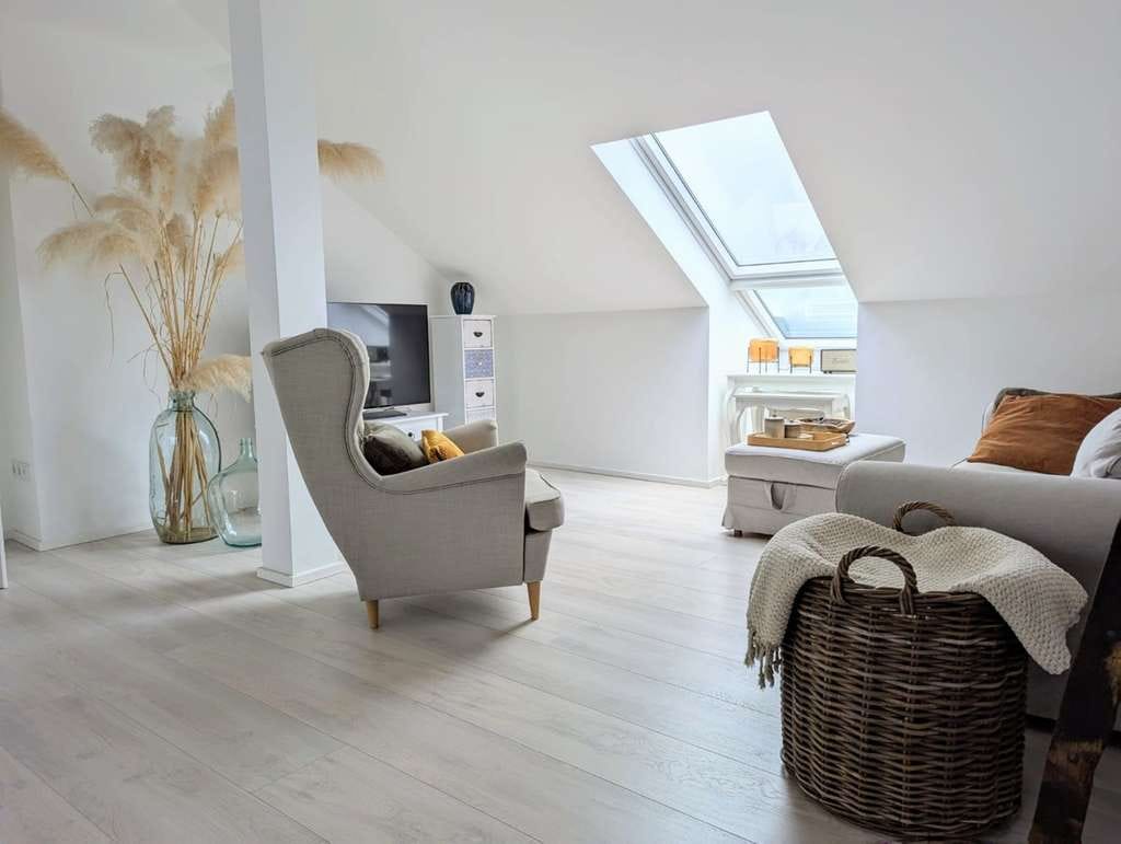 Immobilie in Detmold - Ein Haus mit Substanz und Stil – bereit für Ihre persönliche Handschrift - Bild 2