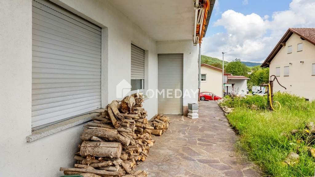 Immobilie in Schöllkrippen - Großzügiges 1-Familienhaus mit Potenzial für separate Einliegerwohnung – flexibel nutzbar - Bild 1