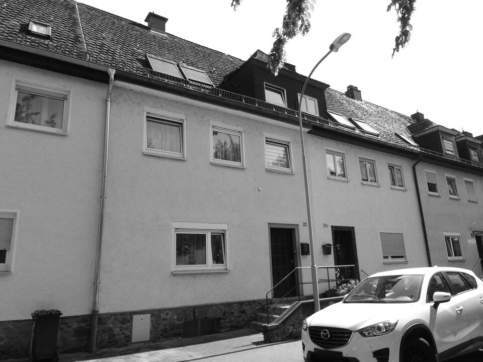 Immobilie in Wetzlar - Geräumiges 1-2-Familien-Reihenmittelhaus mit großem Garten in Niedergirmes! - Bild 0