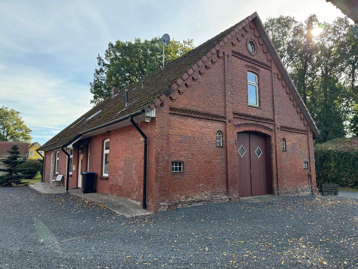 Immobilie in Bremervörde - Historisches Wohnhaus mit Nebengebäude und Garage - Bild 2