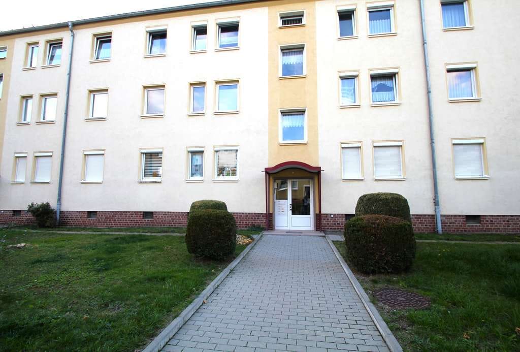 Immobilie in Hohenstein-Ernstthal - +++Renovierte 3-Zimmer Wohnung mit Stellplatz+++ - Bild 0