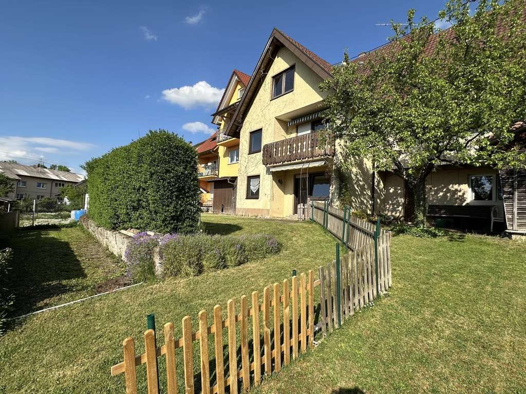 Immobilie in Hirrlingen - Ideal für die große Familie: Meisterhaft Stein auf Stein gebautes 1- bis 2 Familienhaus mit Garten - Bild 0