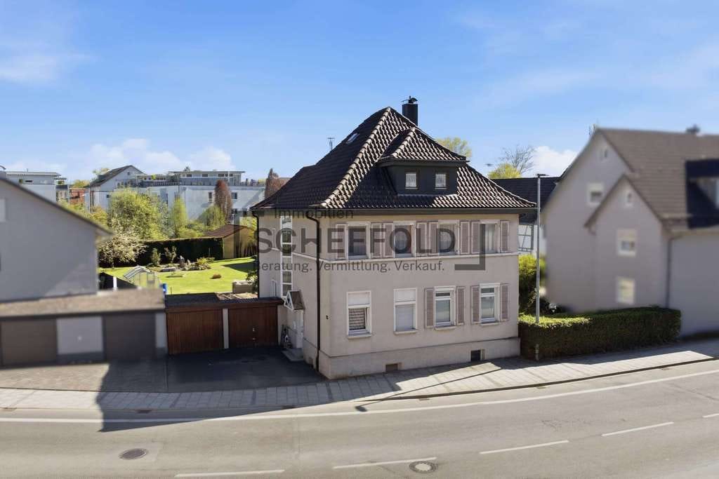 Immobilie in Laupheim - Mit Potenzial! Charmantes Zweifamilienhaus in attraktiver Wohnlage - Bild 1