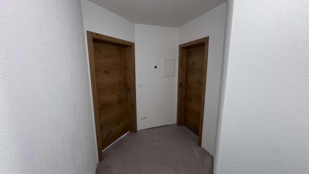Immobilie in Tittmoning - Dachgeschoss-Wohnung in Tittmoning: Drei Zimmer mit Balkon - Bild 4