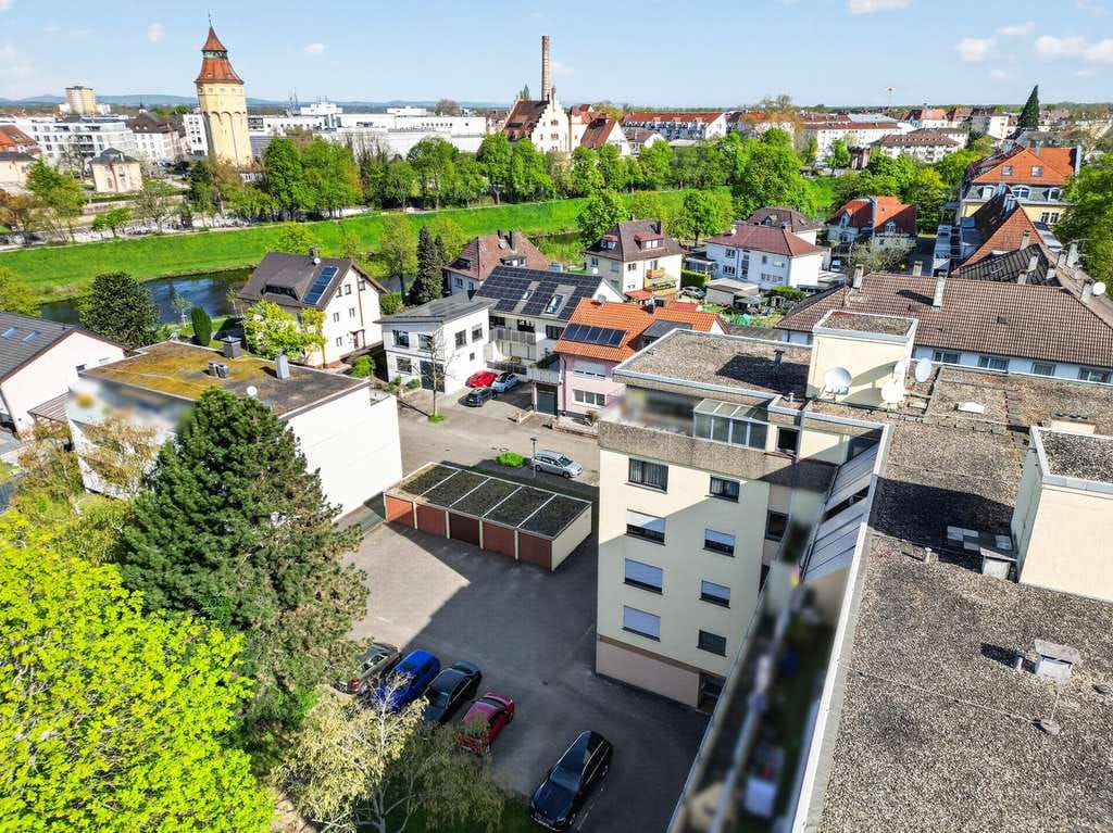 Immobilie in Rastatt - Attraktive Familienwohnung: aus 2 Wohnungen vereint, mit 2 Balkonen und 2 Garagen - Bild 3