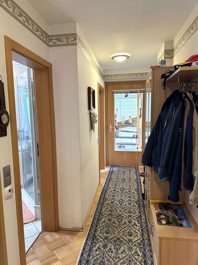Immobilie in Bad Mergentheim - Modernisiertes 2-Familienhaus mit Einliegerwohnung – ideal für Eigennutzer oder Kapitalanleger - Bild 2